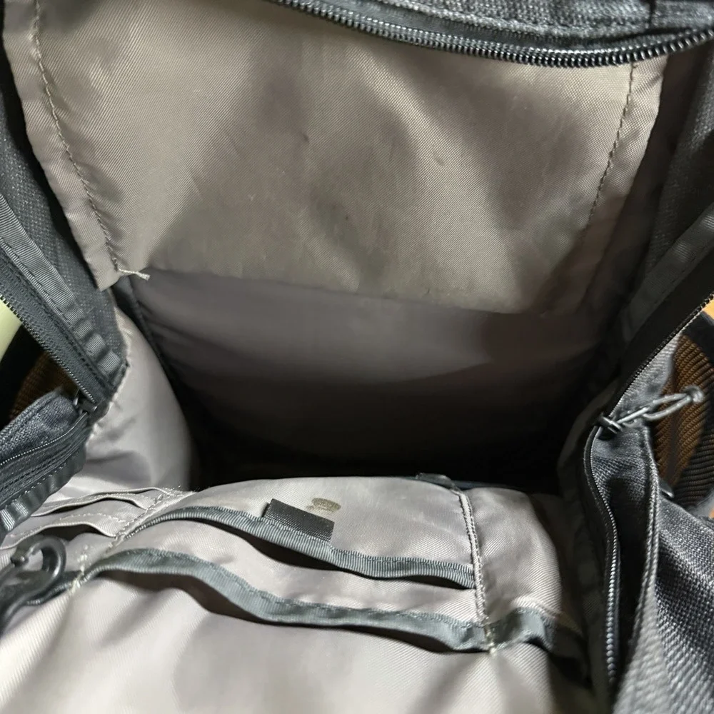 REI Co-op Signal 20 Pack Backpack Black 20L One Size Laptop Travel Aramid fiber
